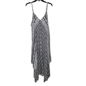 J. Gee plus size shift dress with asymmetrical hemline. Size 1X